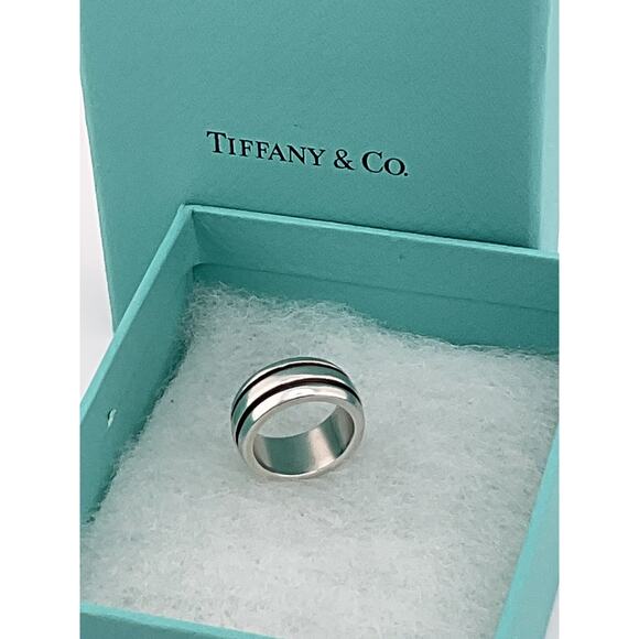 Tiffany & Co Sterling Silver 925 Atlas Groove Ring Band Size 6 - Picture 1 of 10